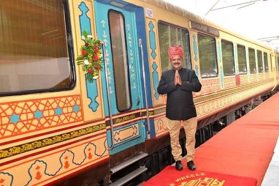 All national and international non-resident Rajasthanis attending the first Pravasi Rajasthani Diwas Convention will receive