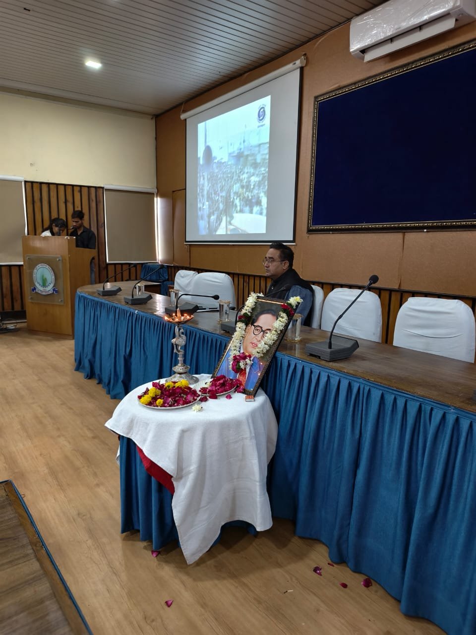 कॉलेज ऑफ टेक्नोलॉजी एंड इंजीनियरिंग (CTAE) में डॉ. बी. आर. आंबेडकर की पावन स्मृति में महापरिनिर्वाण दिवस मनाया