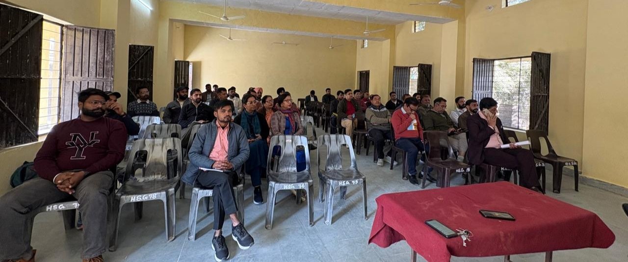 विद्यार्थियों को बताया विशेष गहन पुनरीक्षण अभियान का महत्व