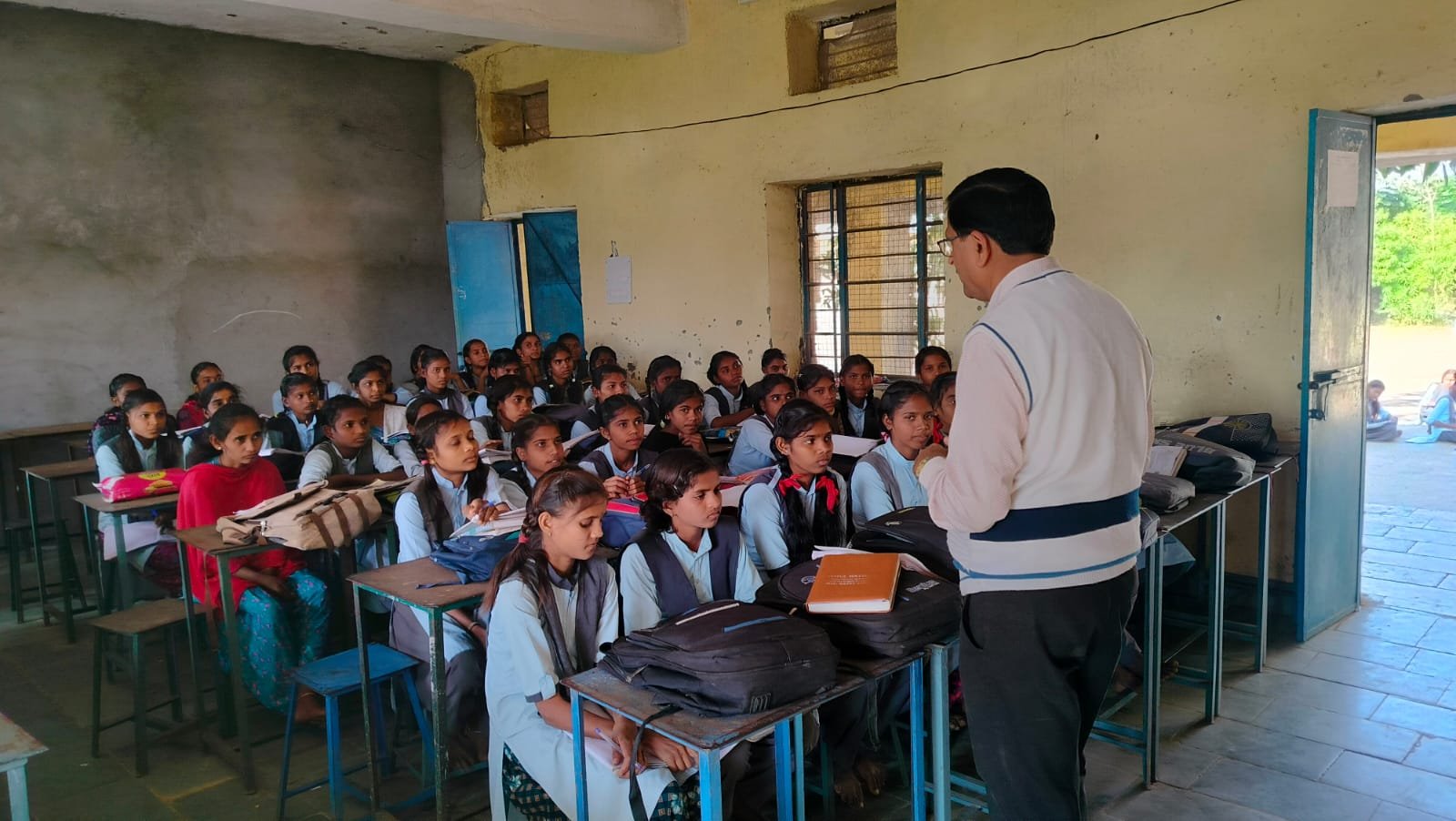 *राउमावि अमरथुन स्कूल में आकस्मिक निरीक्षण*