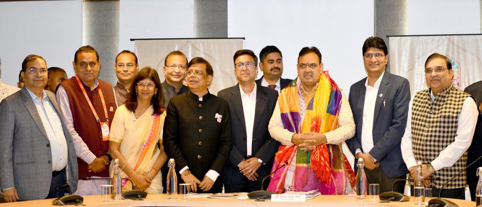 दिल्ली सहित राजस्थान फाउंडेशन के विभिन्न चैप्टर्स अध्यक्षों और सदस्यों की मुख्यमंत्री भजनलाल शर्मा से भेंट