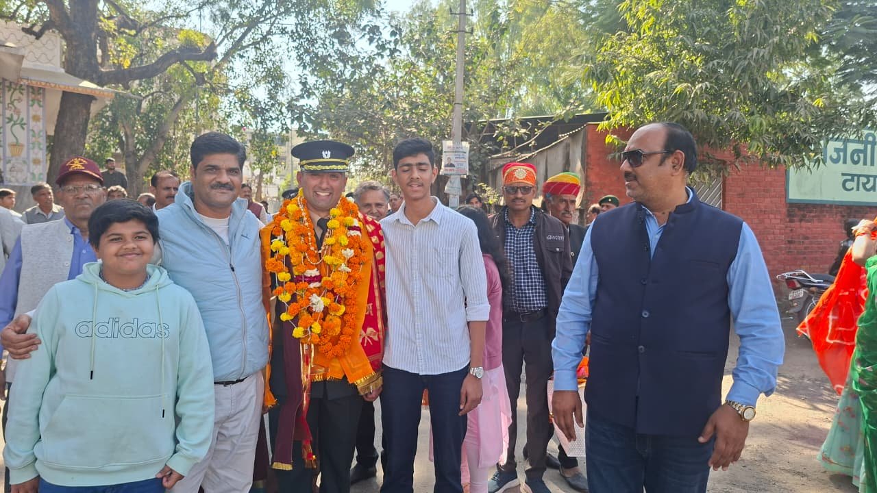लेफ्टिनेंट बनकर उदयपुर आए अभिराज का ऐतिहासिक स्वागत