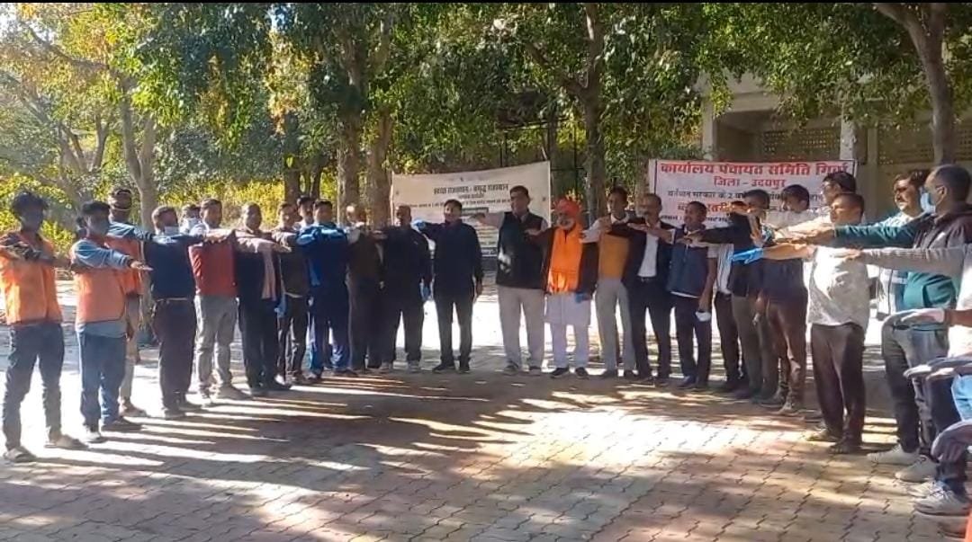 राज्य सरकार की दूसरी वर्षगांठ  बडबडेश्वर महादेव मंदिर परिसर में जिला स्तरीय श्रमदान व स्वच्छता अभियान का आयोजन