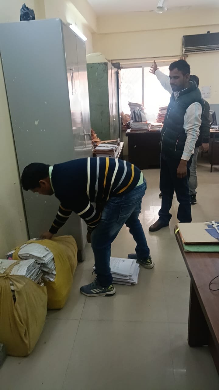 राज्य सरकार के 2 वर्ष आबकारी विभाग में स्वच्छता के लिए श्रमदान