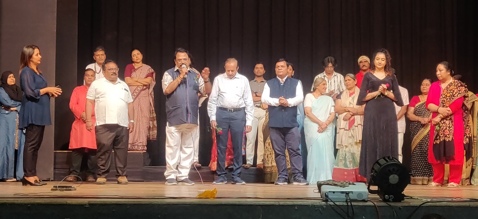 भस्मांचल" हिंदी नाटक का मंचन 14 दिसंबर, 2025 को मुंबई के मुलुंड स्थित कालिदास सभागार में हुआ।