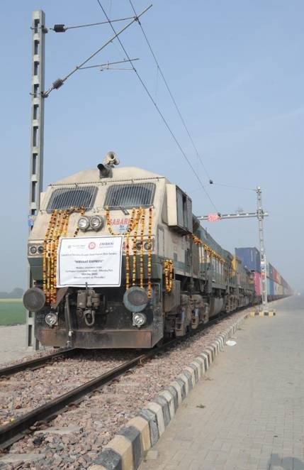 निर्यात कार्गो एक्सप्रेस गुरुग्राम के इच्छापुरी से मुंद्रा बंदरगाह तक
