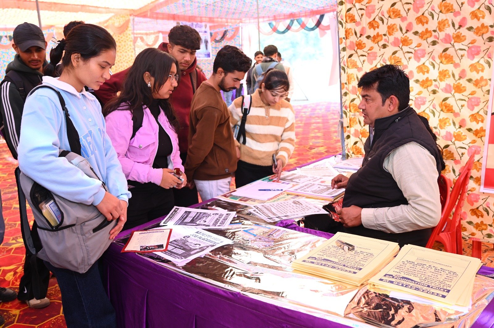 रोजगार सहायता शिविर आयोजित