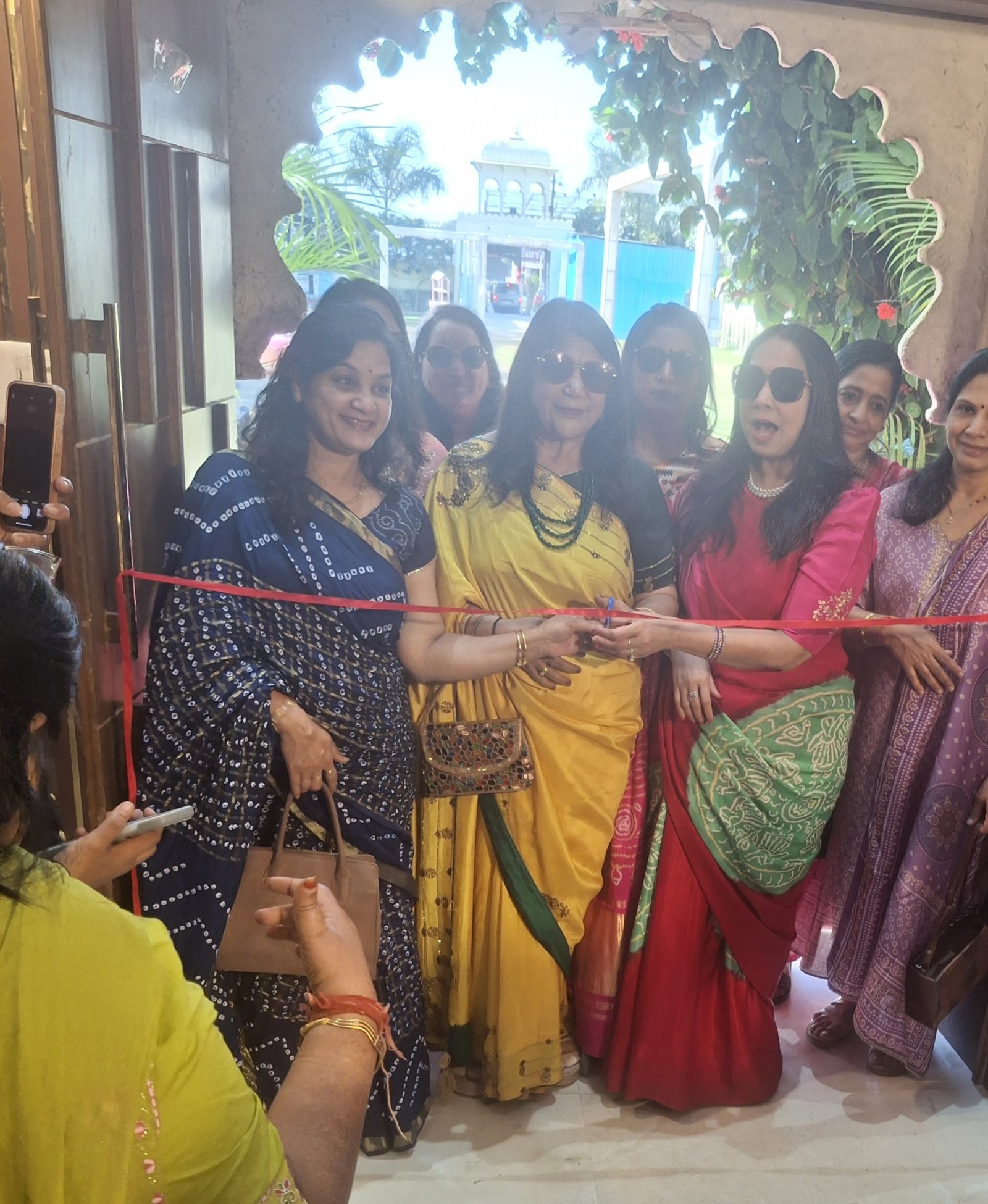 Two-Day Daheliz Exhibition Inaugurated at Ashoka Green