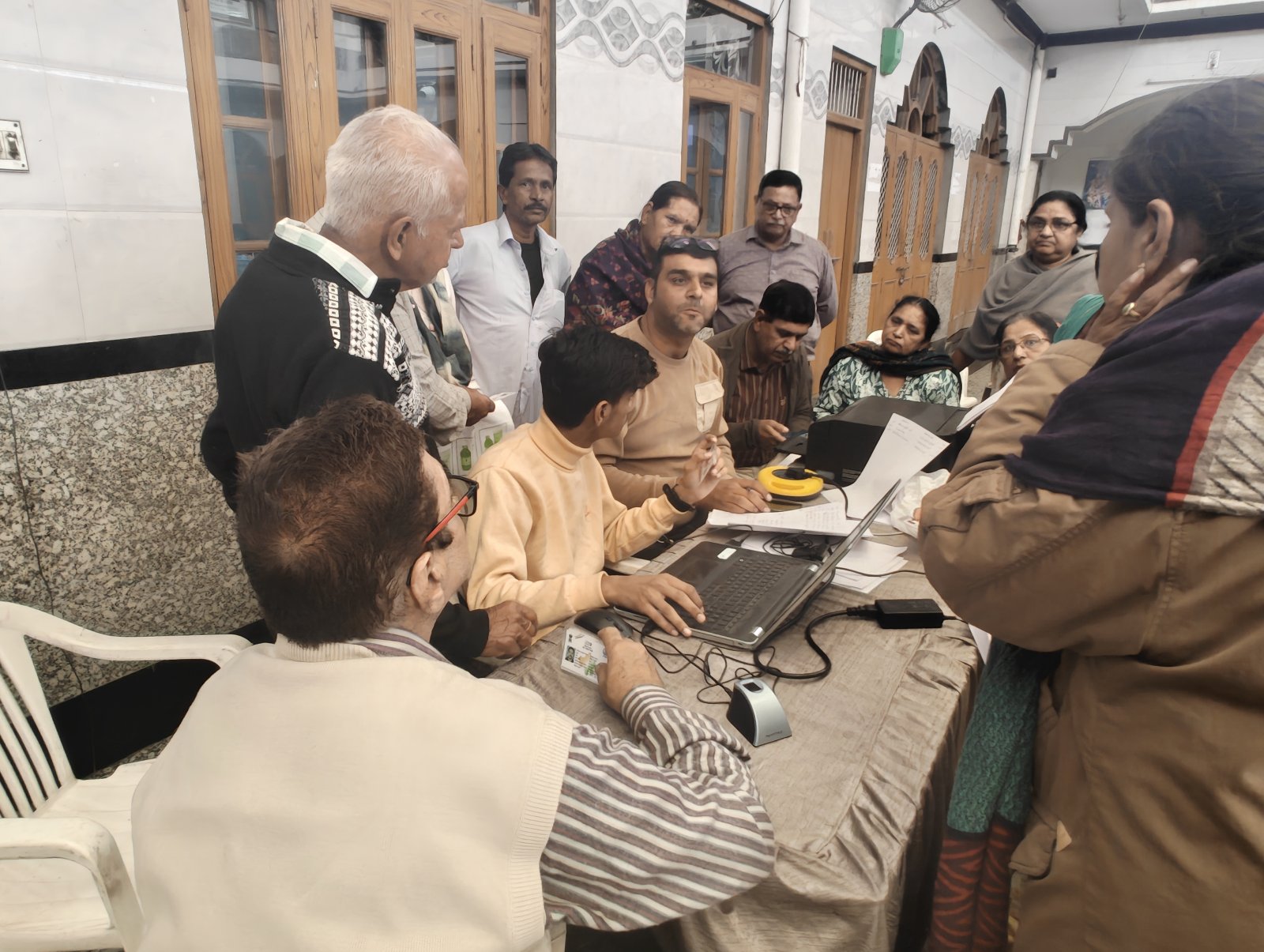 श्री सनातन मंदिर परिसर में एक विशेष सहयोग शिविर