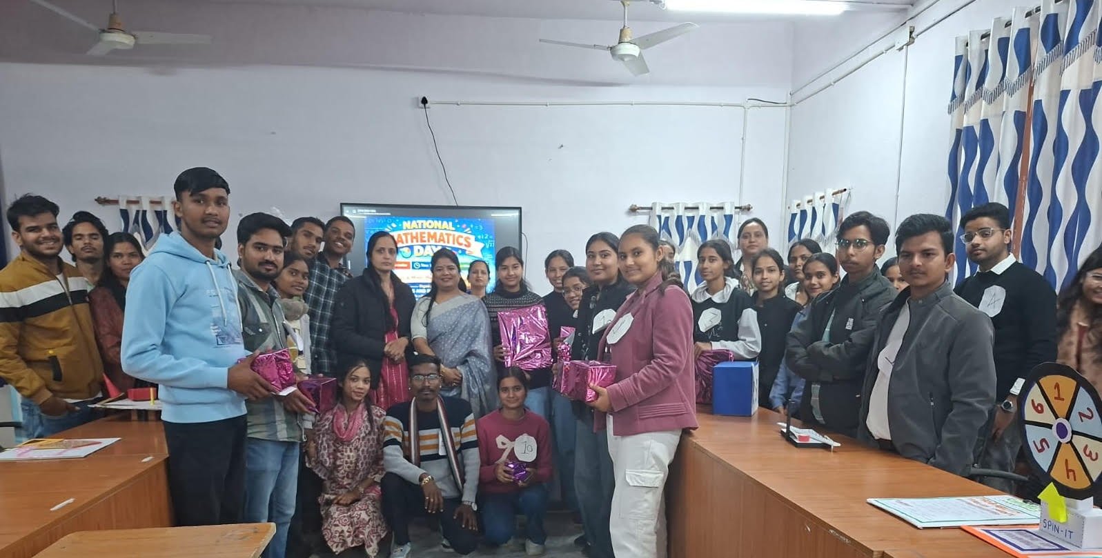 राष्ट्रीय गणित दिवस पर पोस्टर, मॉडल निर्माण प्रतियोगिता एवं विशेषज्ञ व्याख्यान का आयोजन