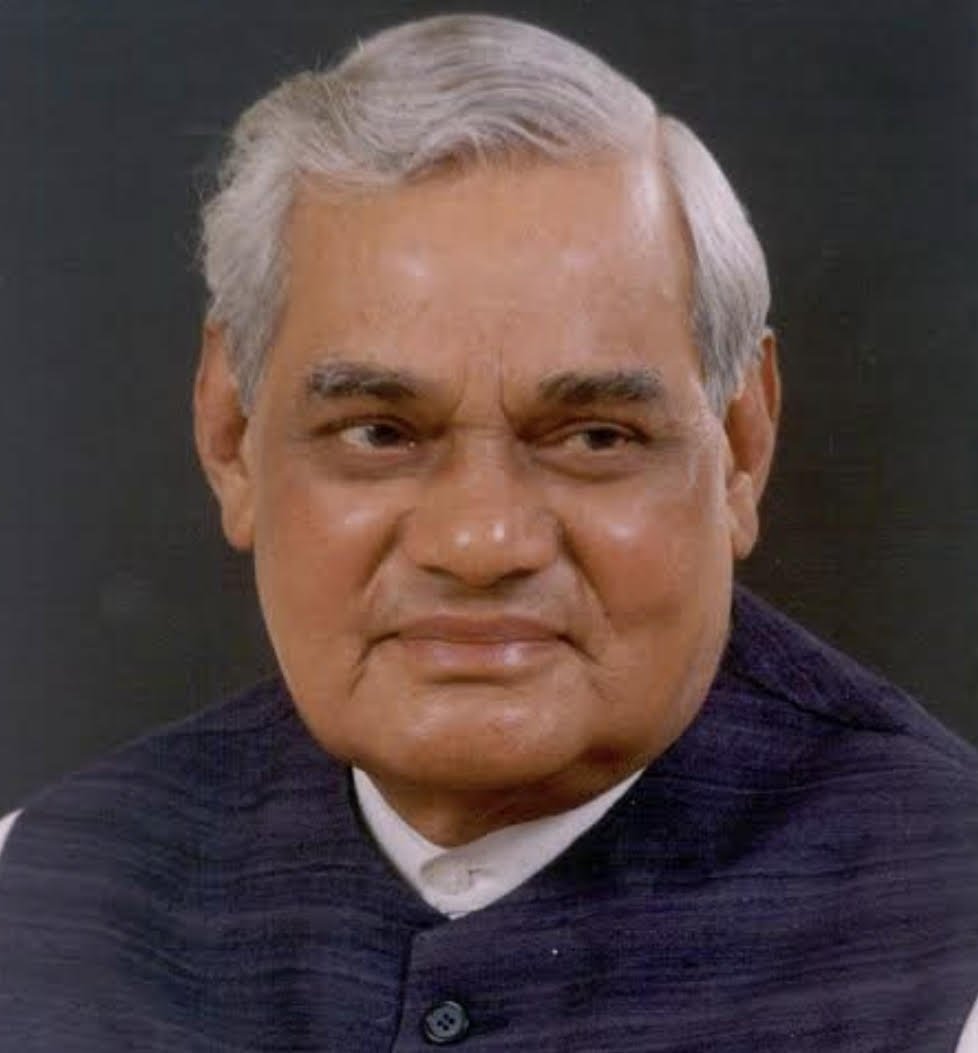 अटल जयंती पर भाजपा शहर जिला उदयपुर द्वारा पुष्पांजलि एवं संगोष्ठी का आयोजन