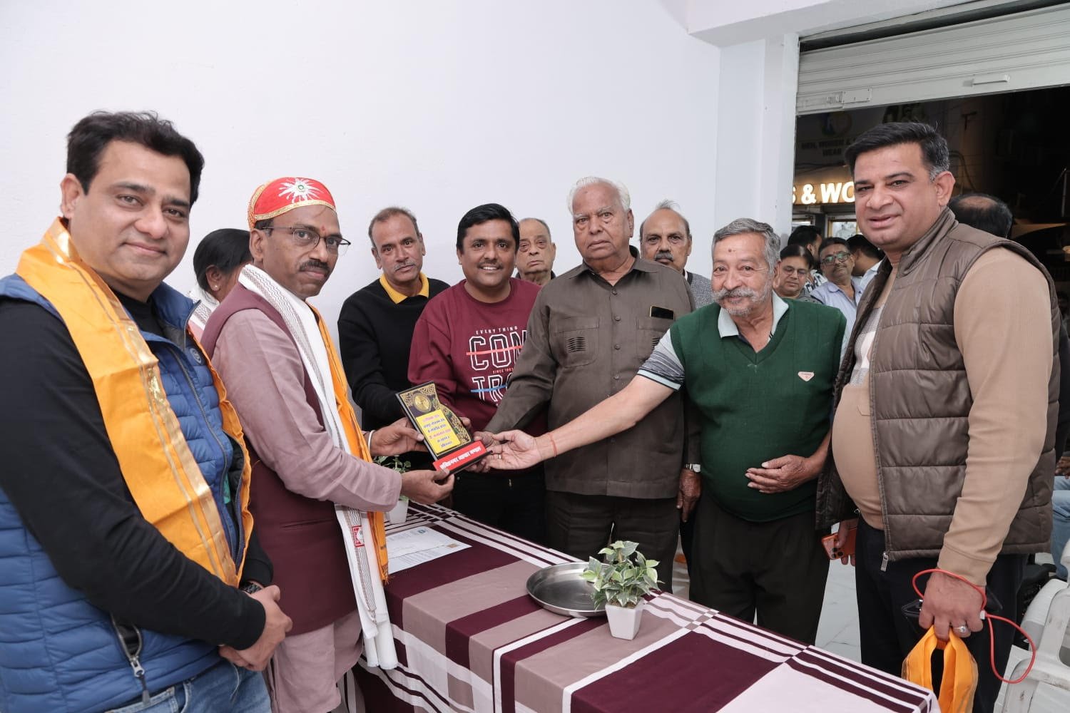 आयुष्मान योजना का लाभ दूसरे प्रदेशों में भी दिलवाने पर सांसद डॉ रावत का शक्तिनगर व्यापार मंडल ने किया स्वागत -व्यपारियों एवं नागरिकों ने अभिनंदन पत्र भेंट कर किया स्वागत