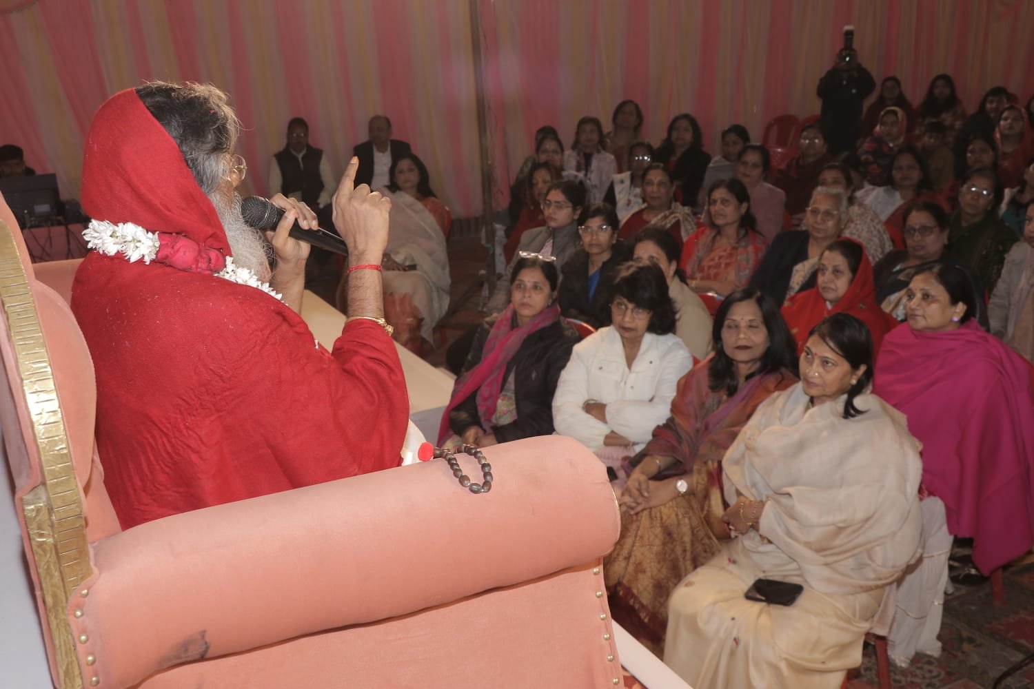 संसार में वे पुण्यशाली जिनका लक्ष्य निर्धारित है : जगद्गुरु श्री वसन्त विजयानन्द गिरीजी महाराज