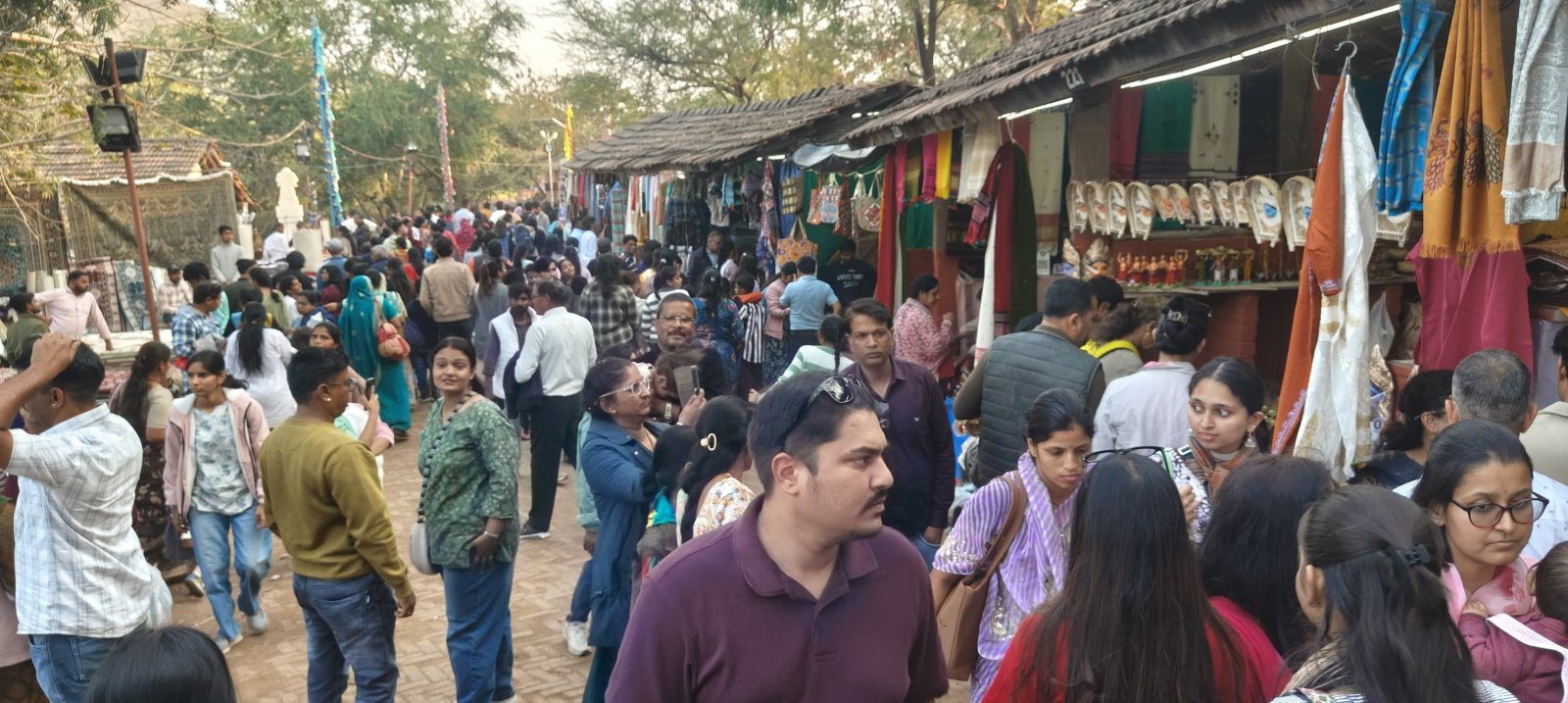 शिल्पग्राम फोटो प्रतियोगिता में संयम रहे प्रथम
