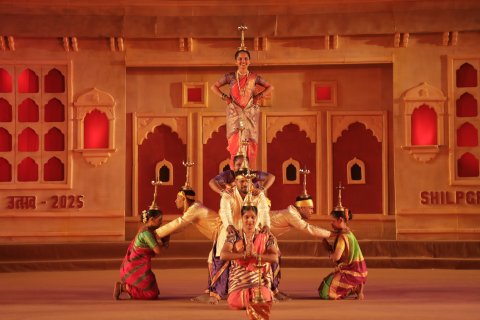 ##The Mesmerising Shadow of Bengal’s Rai Benche Folk Dance