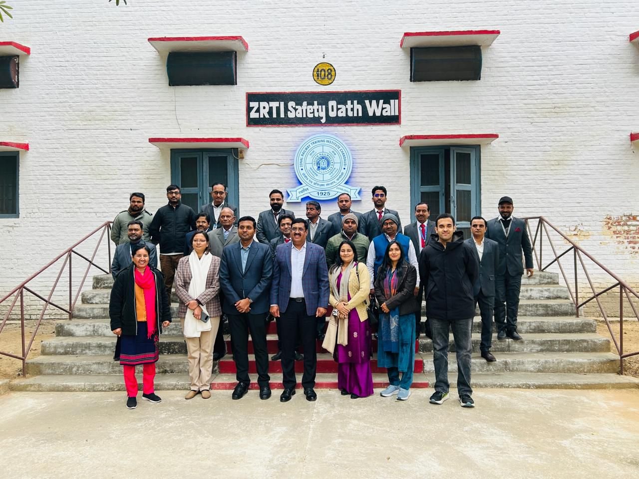 रेलवे की ओर से यात्रियों की सुविधा के लिए निरंतर प्रयास चल रहे है, सराय रोहिल्ला ट्रेन में कोच बढ़ेंगे : नरसिंह