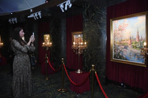 Ace Russian Artist Nikas Safronov’s ‘Dream Vision’ Unveiled NGMA Mumbai