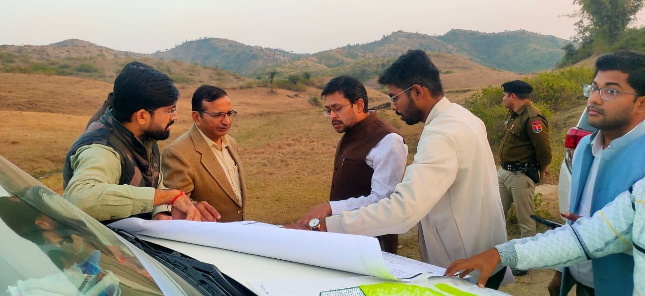 जिला कलक्टर ने किया देवास-3 एवं 4 बांध परियोजना के पुनर्वास स्थल का निरीक्षण