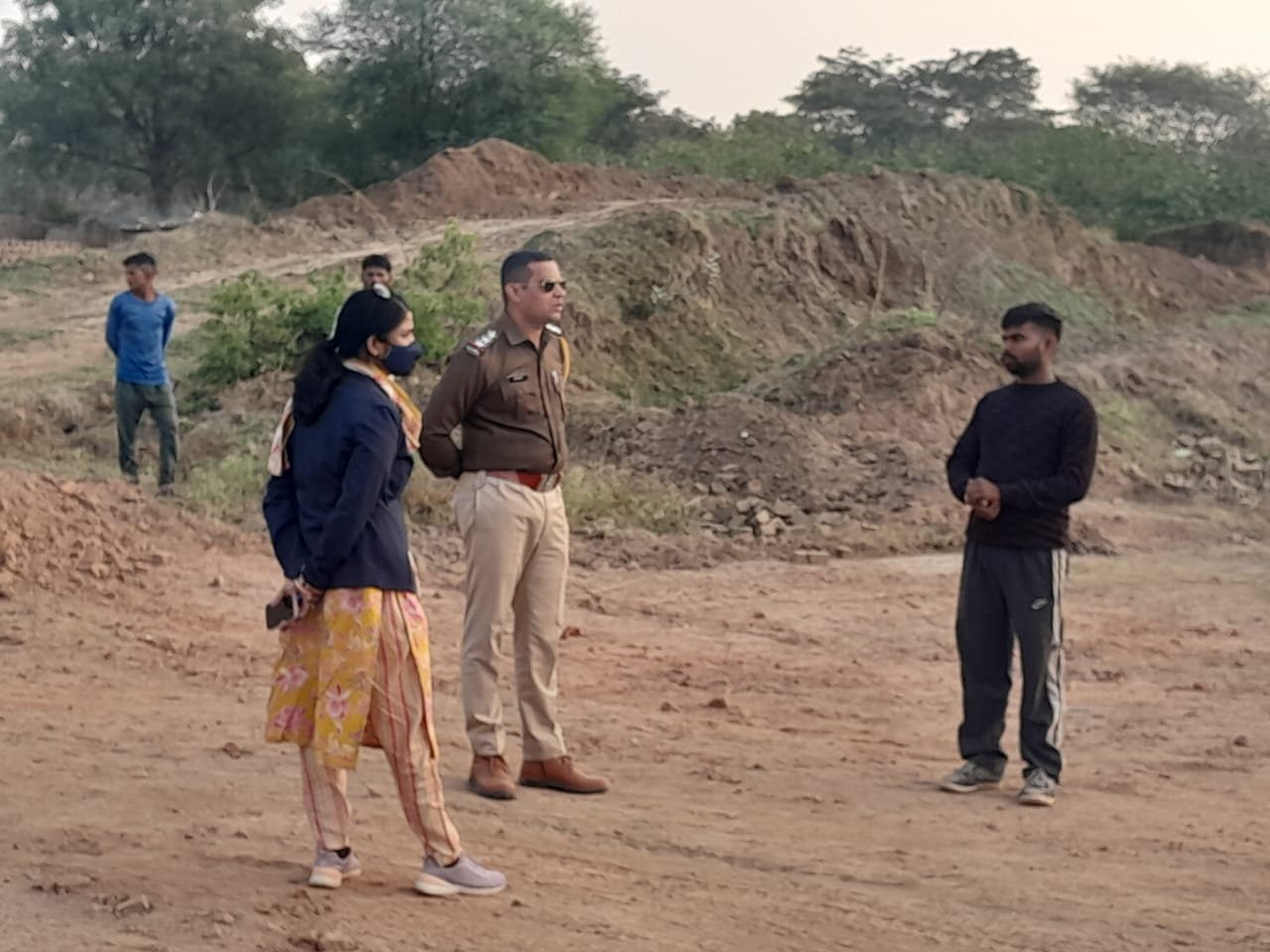 अवैध खनन के विरूद्ध अभियान