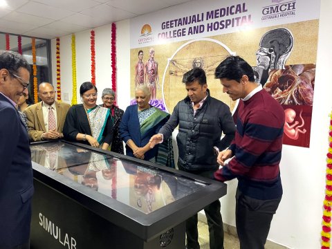 गीतांजली मेडिकल कॉलेज में चिकित्सा शिक्षा में नई तकनीकी पहल: वर्चुअल डिसेक्शन टेबल का उद्घाटन