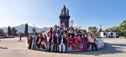 लेकसिटी सिनीयर सिटीजन क्लब की मासिक गोष्ठि आयोजित