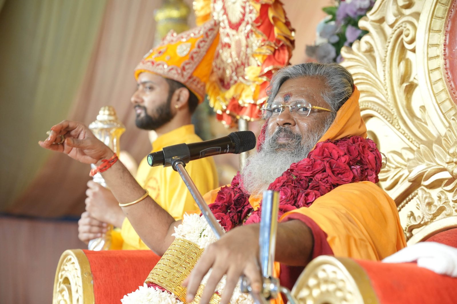 भगवान उनके साथ जो हृदय में बसाते हैं- जगद्गुरु पूज्यपाद श्री वसंत विजयानन्द गिरी जी महाराज