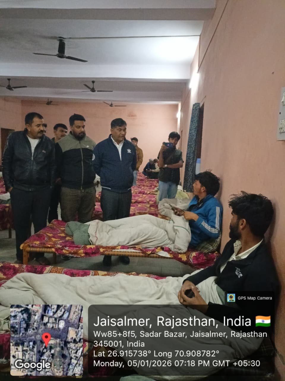 जैसलमेर में संचालित रैन बसेरे का किया औचक निरीक्षण