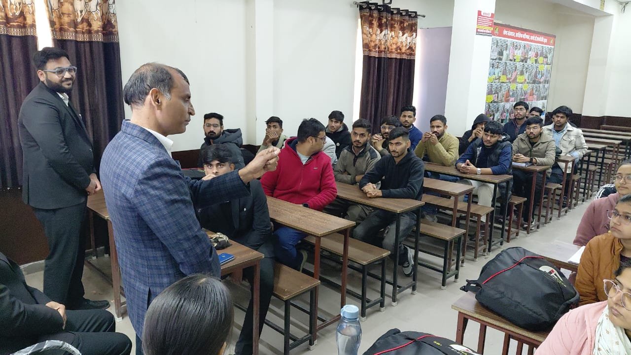 राष्ट्रीय युवा दिवस के अवसर पर NALSA DAWN स्कीम पर विधिक जागरूकता शिविर का अयोजन