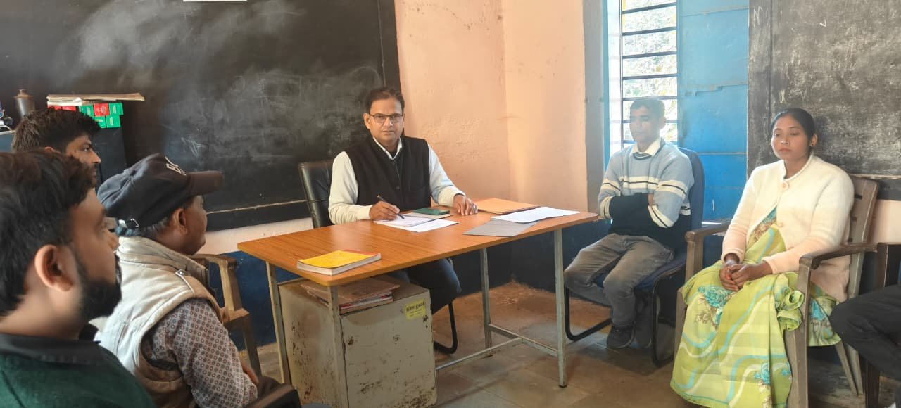 डाइट फैकल्टी चौबीसा ने नयागांव क्षेत्र में विद्यालयों किया अवलोकन