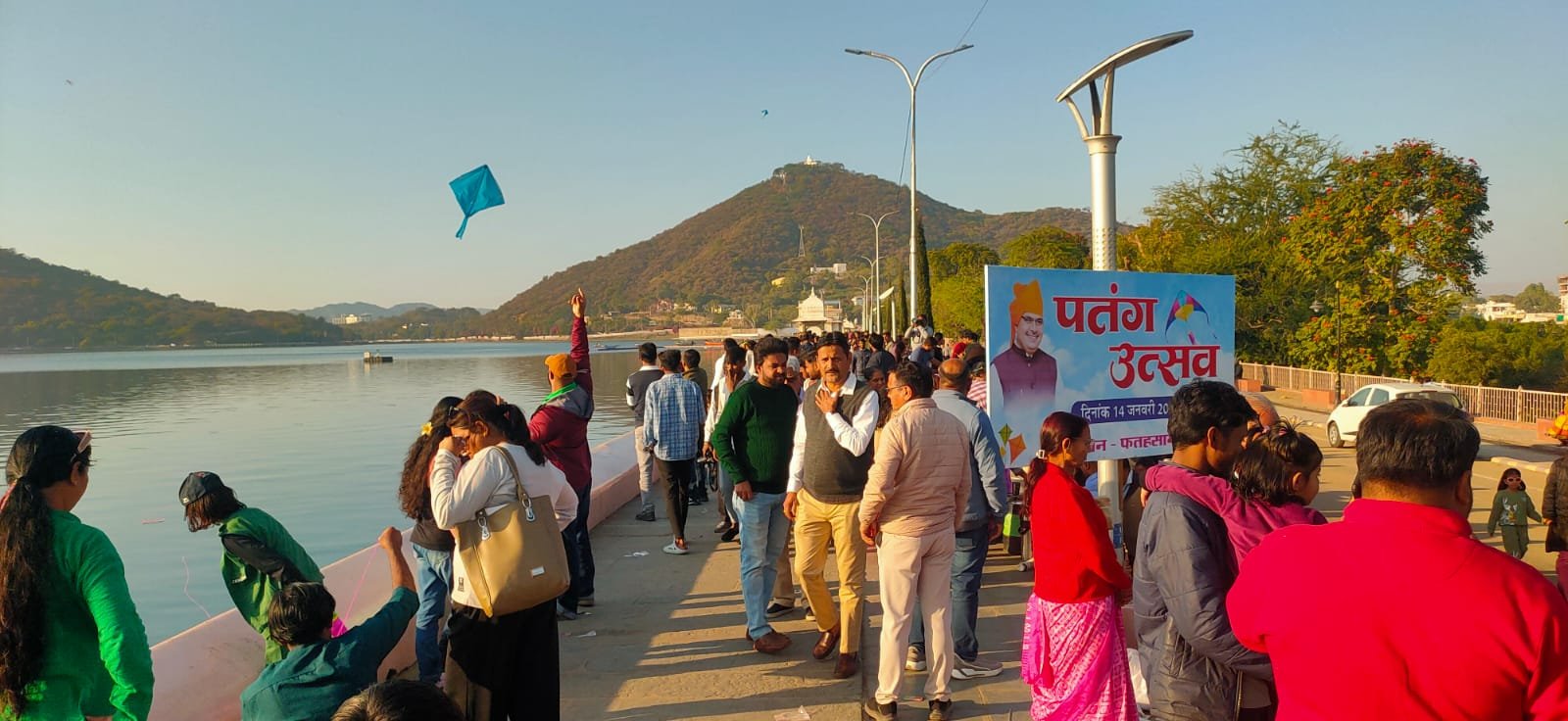 झीलों के किनारे और सुरम्य पहाड़ियों में गूंजा “काई ऽऽऽ पो ऽऽऽ छे ऽऽऽ“