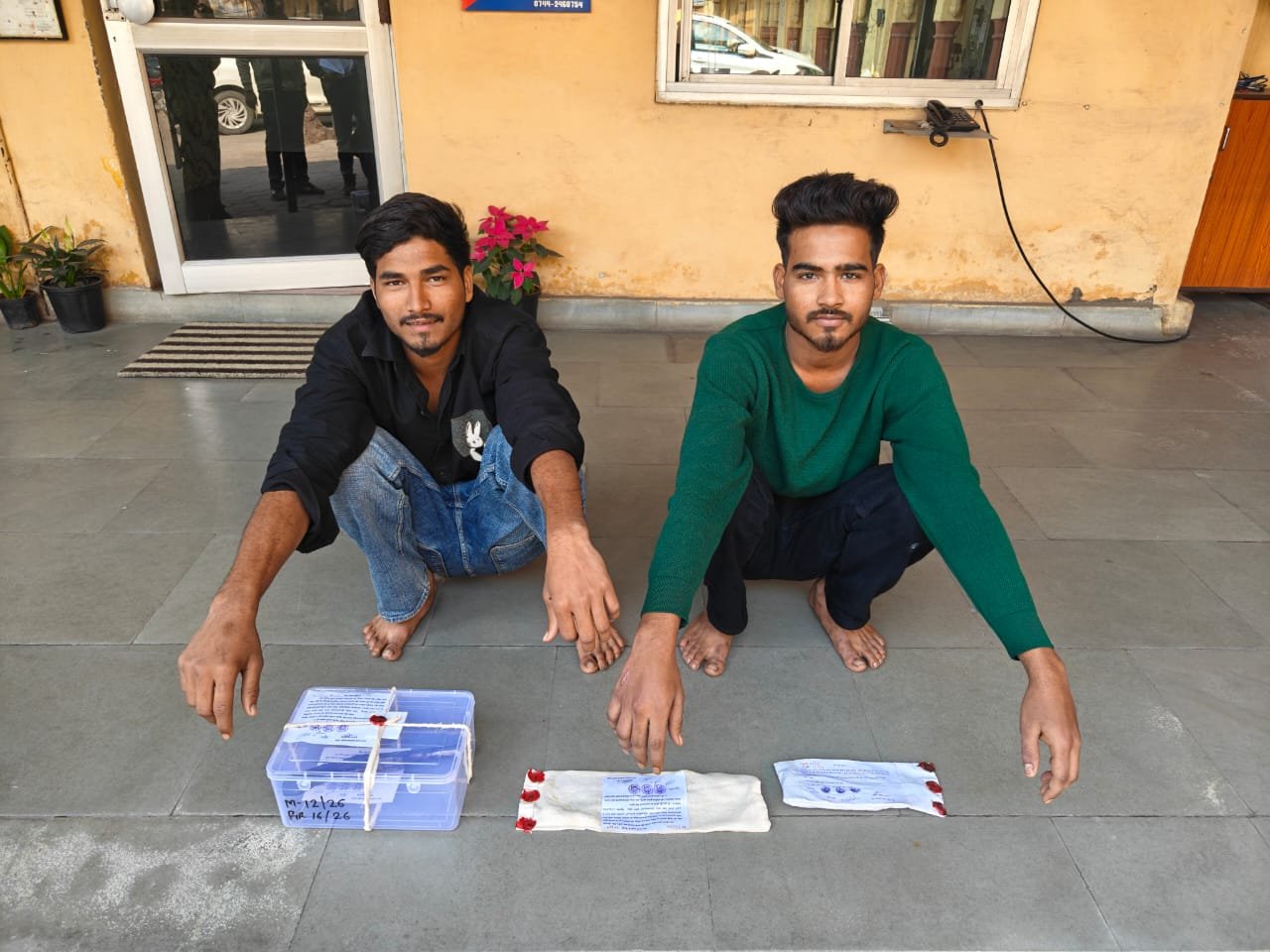सीआई रामकिशन गोदारा ने अवैध हथियारों पर कसा शिकंजा, देशी कट्टे और चाकू के साथ दो गिरफ्तार