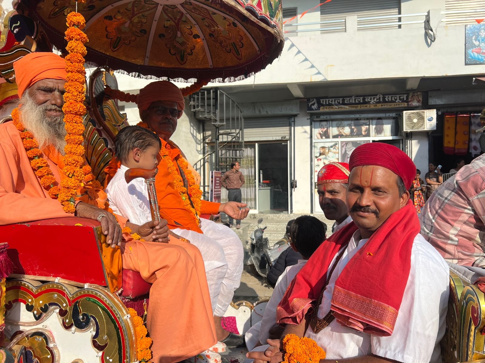 हर हिन्दू घर से निकलने से पहले लगाए तिलक – उत्तम स्वामी महाराज