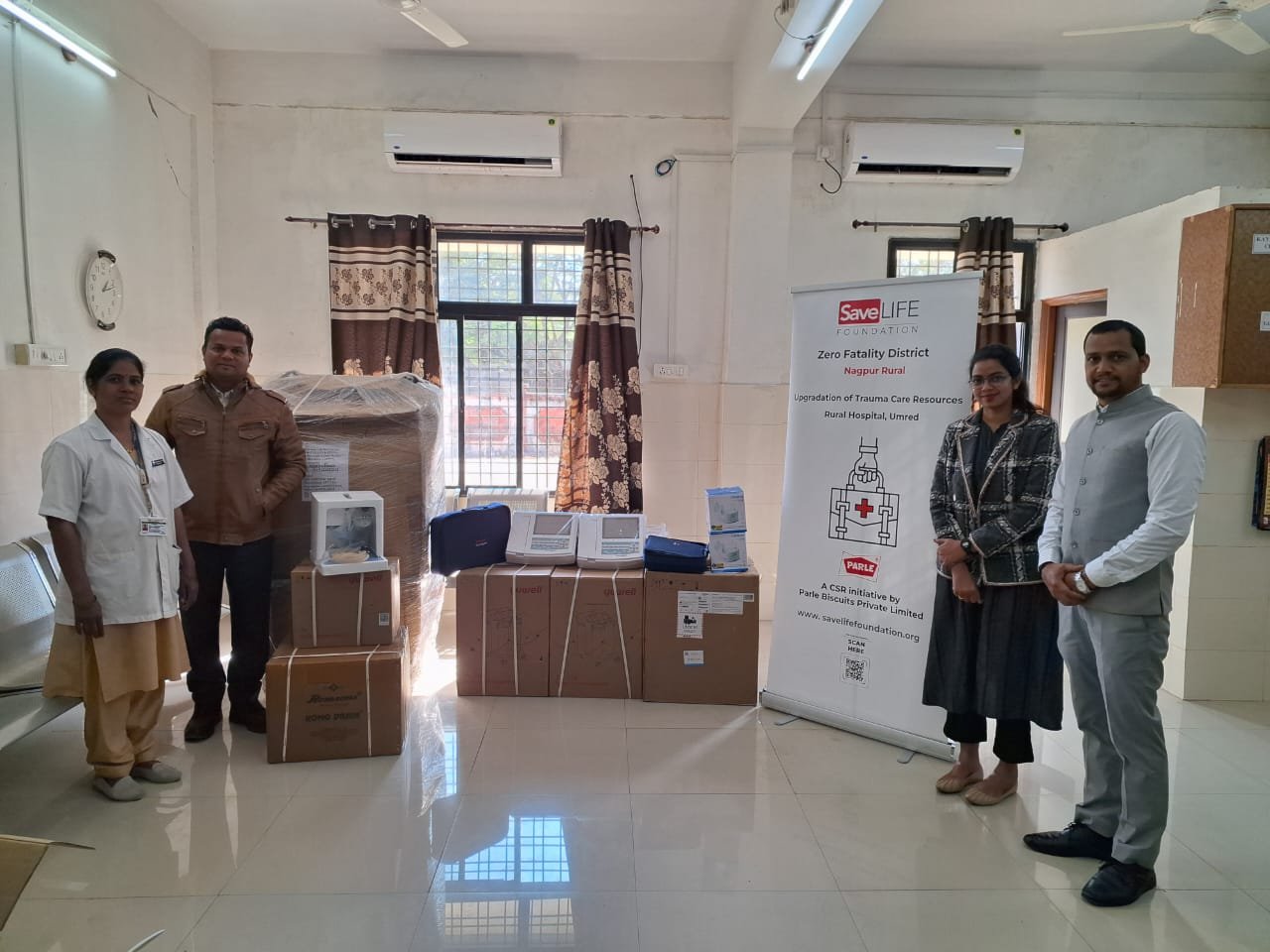 नागपुर के ग्रामीण अस्पतालों को महत्वपूर्ण शल्य चिकित्सा उपकरण सौंपे
