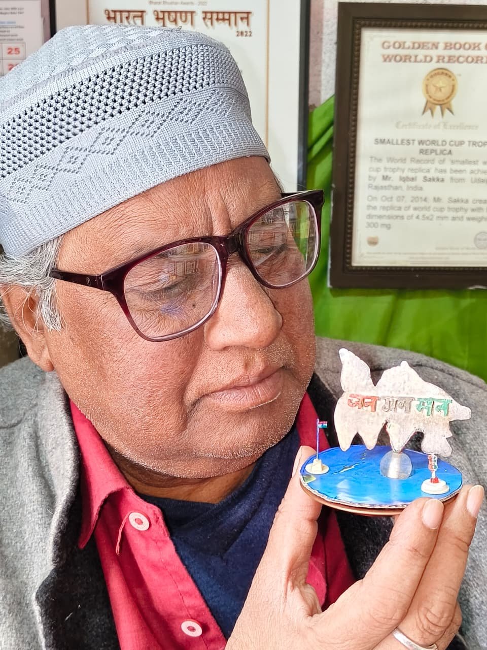 ###Udaipur Artist Creates World Map, Tricolour and Ashoka Pillar to Mark ‘Jana Gana Mana’ Day 