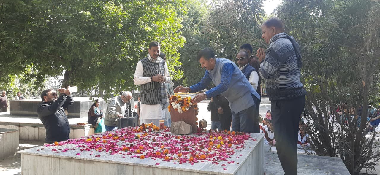 महान स्वतंत्रता सेनानियों को नमन: माणिक्य लाल वर्मा एवं परशराम त्रिवेदी की पुण्यतिथि पर श्रद्धांजलि कार्यक्रम