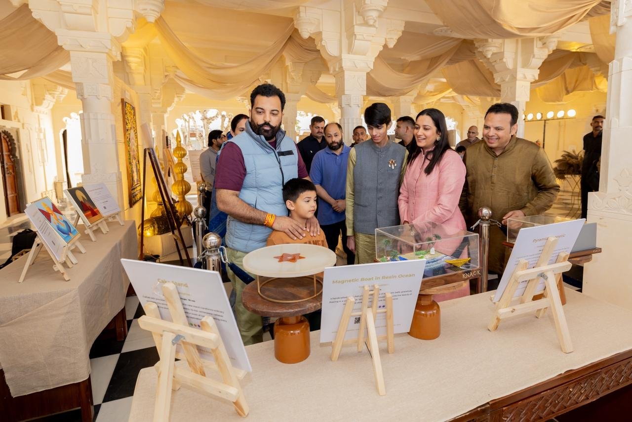 ###Grand Art Exhibition of Sparsh Doshi at City Palace Museum