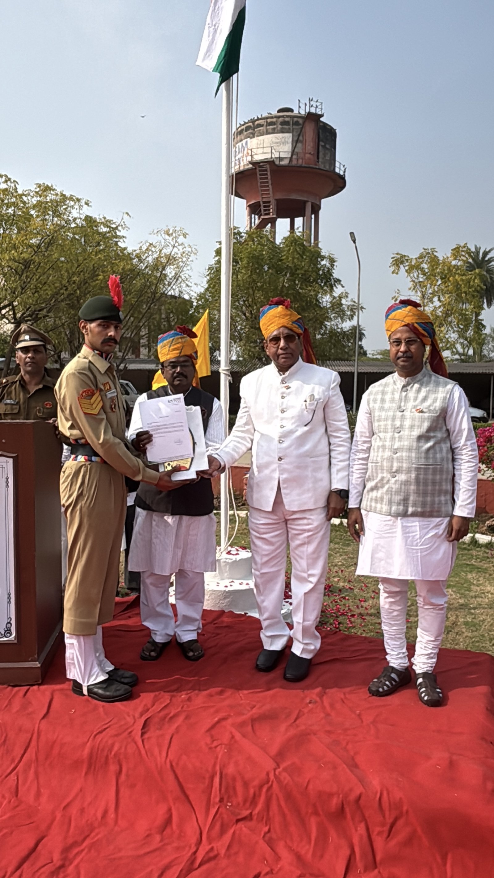 संगम विश्वविद्यालय में 77वां गणतंत्र दिवस हर्षोल्लास से मनाया गया*