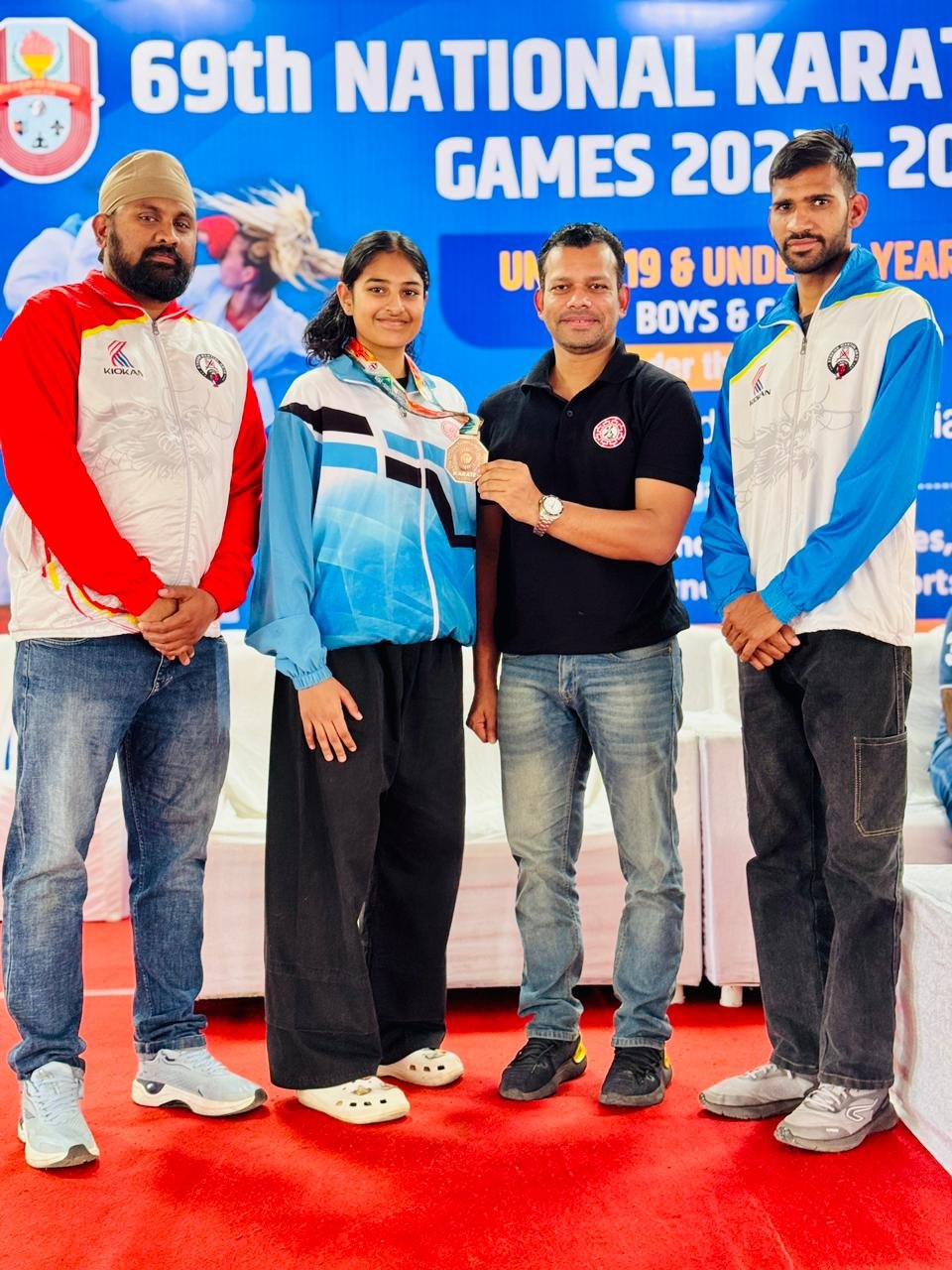 उदयपुर की समिष्टा गहलोत ने राष्ट्रीय कराटे चैंपियनशिप में कांस्य पदक जीतकर बढ़ाया जिले का मान