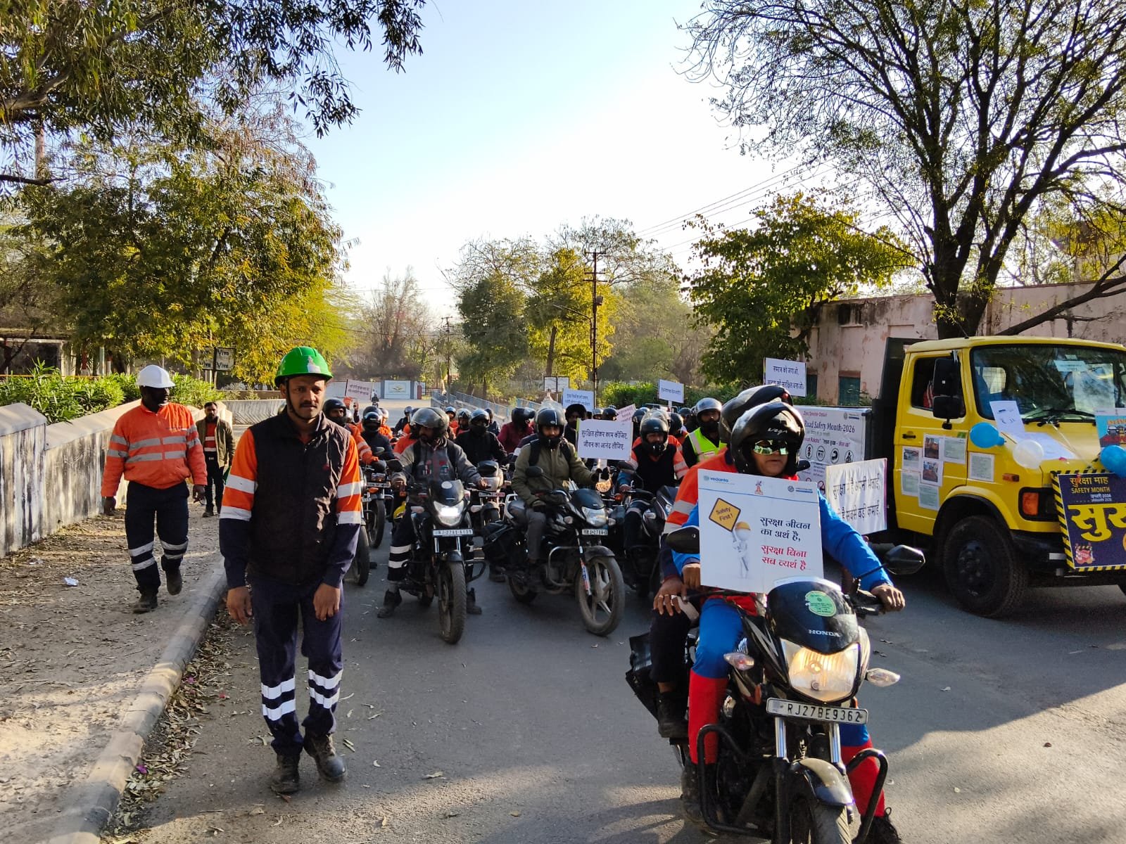 हिंदुस्तान जिंक ने 37वें सड़क सुरक्षा माह में हजारों कर्मचारियों और ग्रामीणों को किया जागरूक