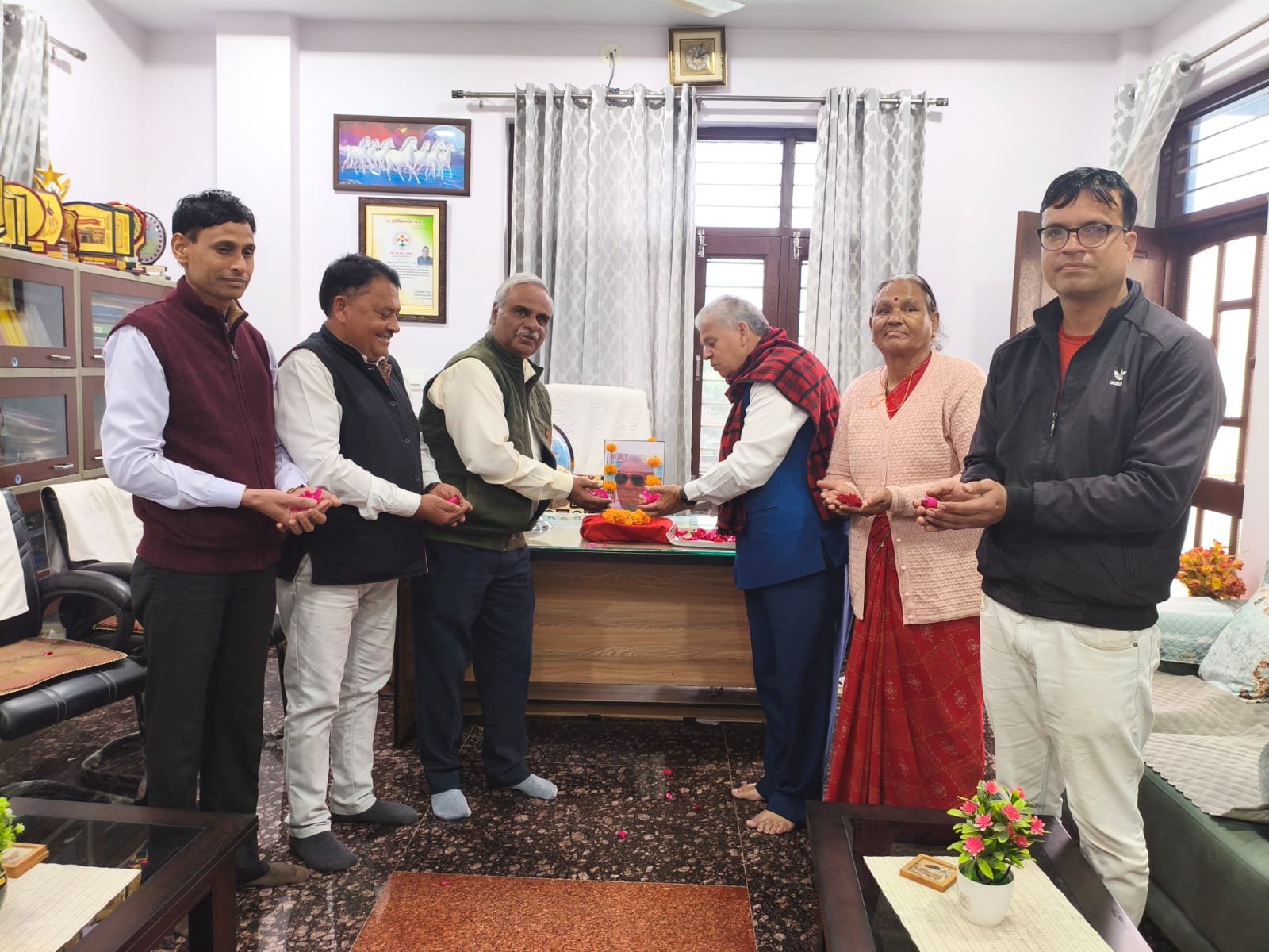 प्रकृति शोध संस्थान ने सुप्रसिद्ध भूगोलवेत्ता व अंतराष्ट्रीय क्रिकेट अम्पायर आदरणीय रघुवीर सिंह राठौड़ को श्रद्धांजलि अर्पित की