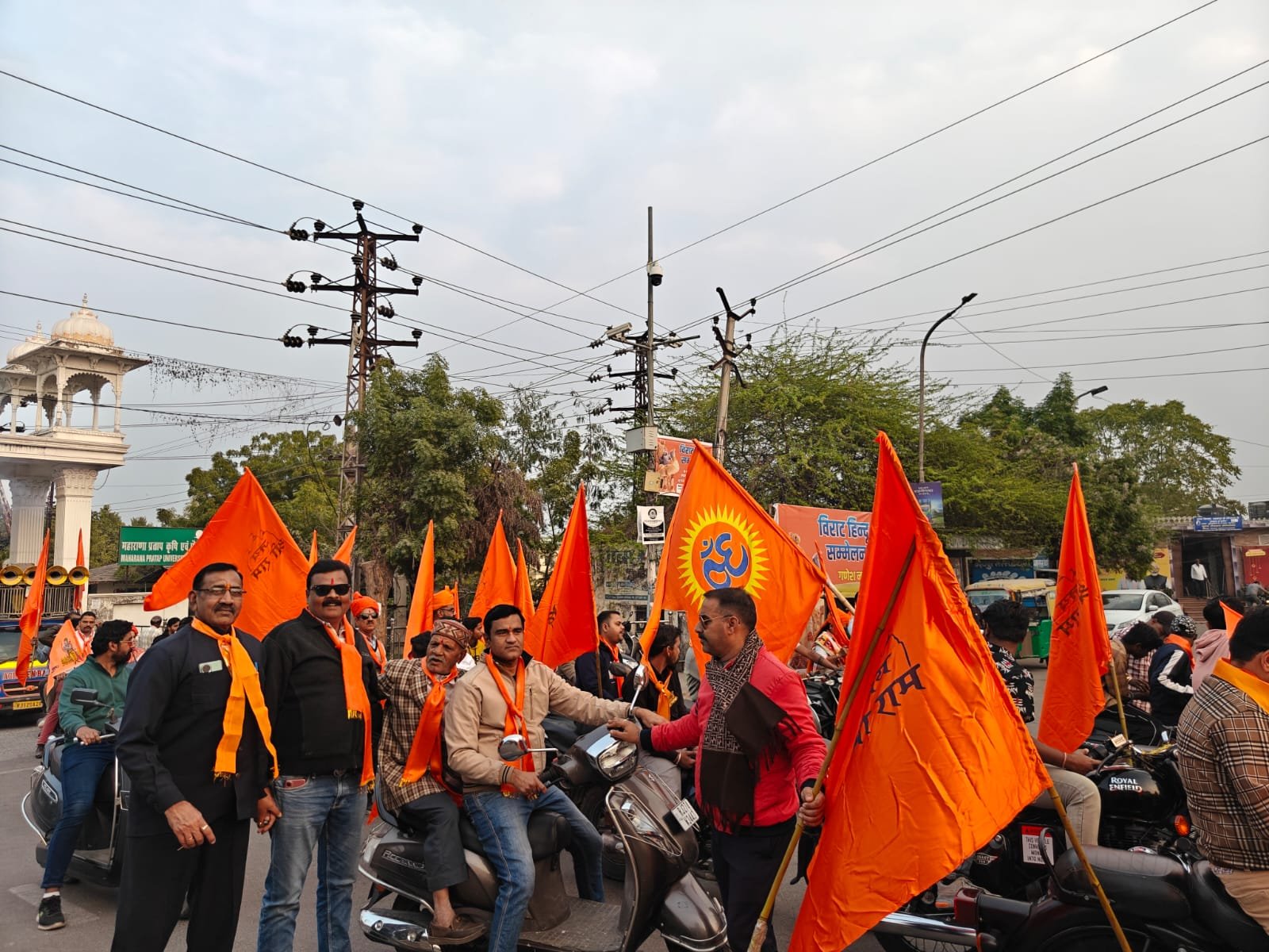 गणेशनगर में हिंदू सम्मेलन को लेकर निकली विराट वाहन रैली, आज कलश यात्रा व हिन्दू सम्मेलन