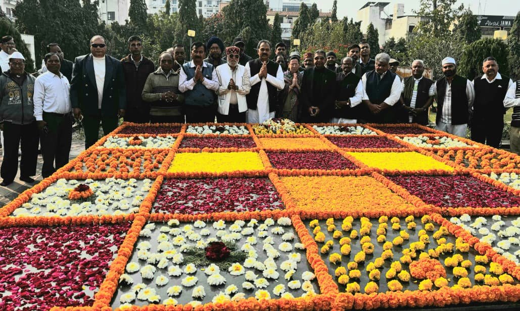 पूर्व मुख्यमंत्री स्व. मोहनलाल सुखाड़िया की 44वीं पुण्यतिथि पर पुष्पांजलि अर्पित