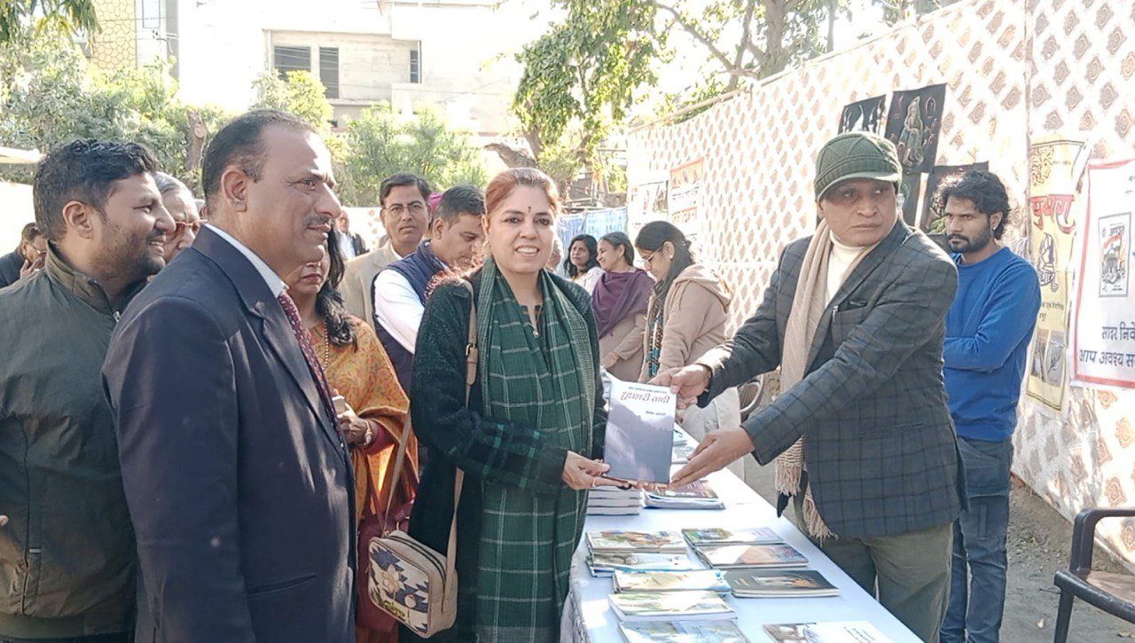 साहित्य और कला का अनूठा संगम: टीम संस्था की प्रस्तुतियों और प्रदर्शनियों ने मोहा मन