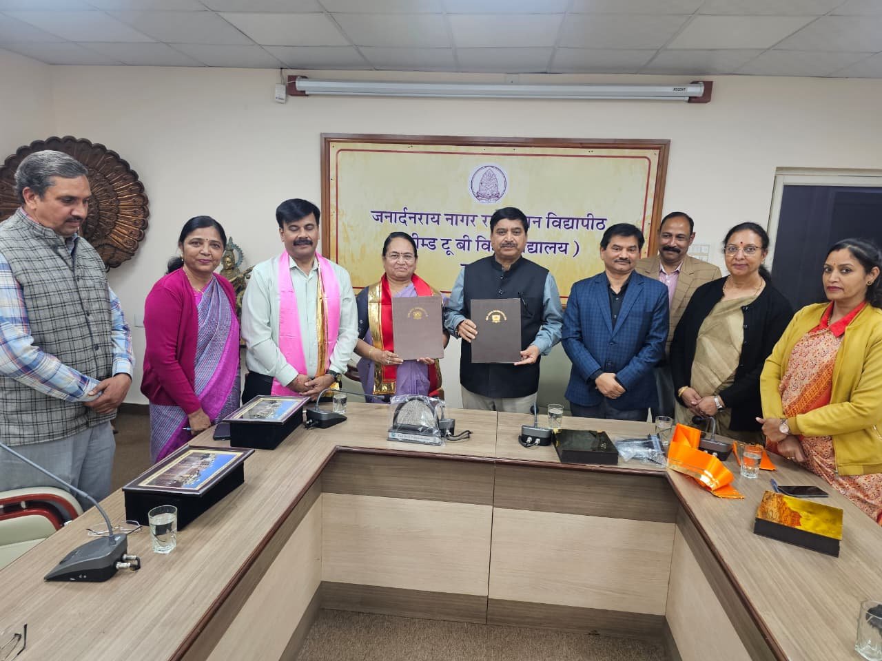 राजस्थान विद्यापीठ एवं कडी सर्व विवि गुजरात के बीच हुआ एमओयू