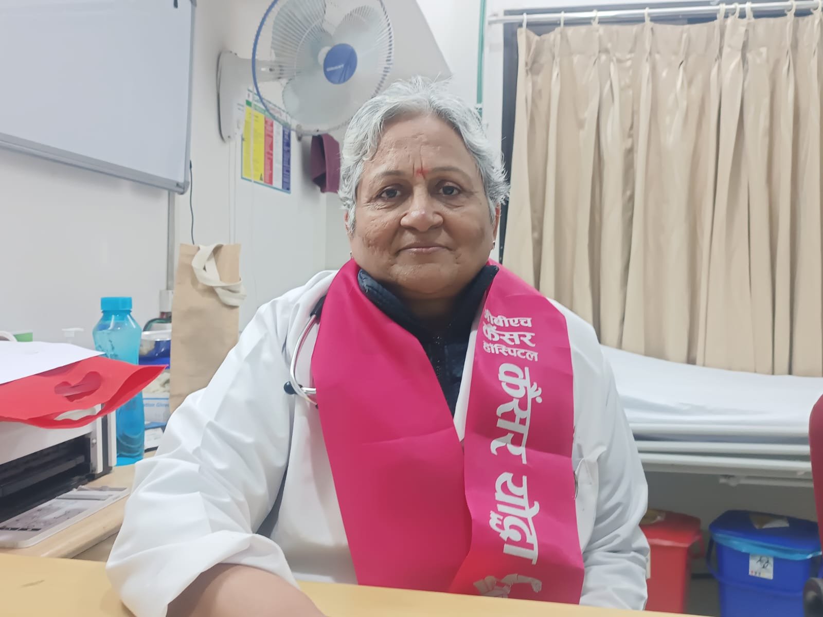 वर्ल्ड कैंसर डे: चार बार कैंसर को मात देने वाली उदयपुर की डॉक्टर रेनू खमेशरा की प्रेरक कहानी