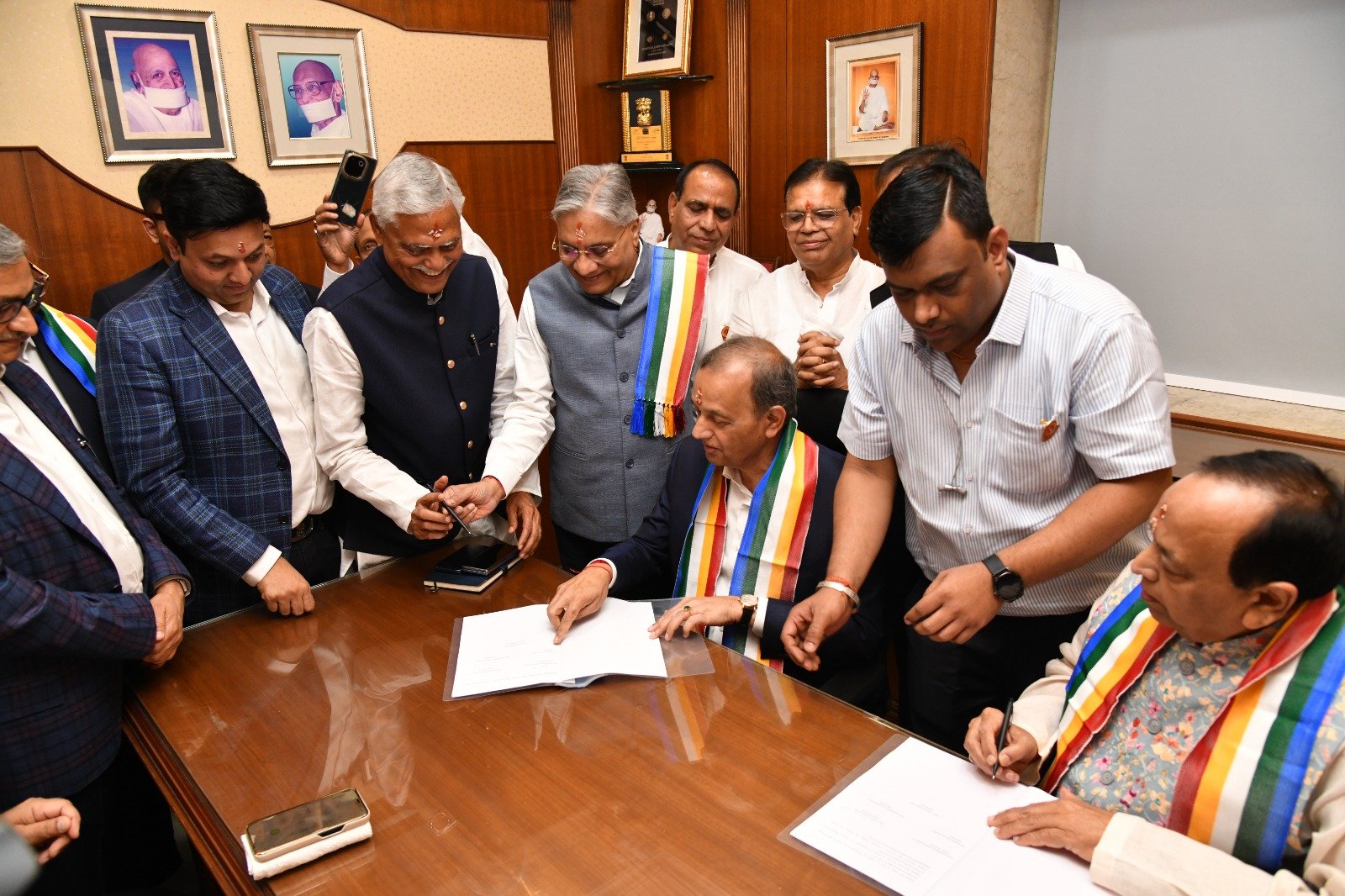 'Sanshta Shiromany' Jain Shwetambar Terapanthi Mahasabha's Responsibility Transfer Ceremony