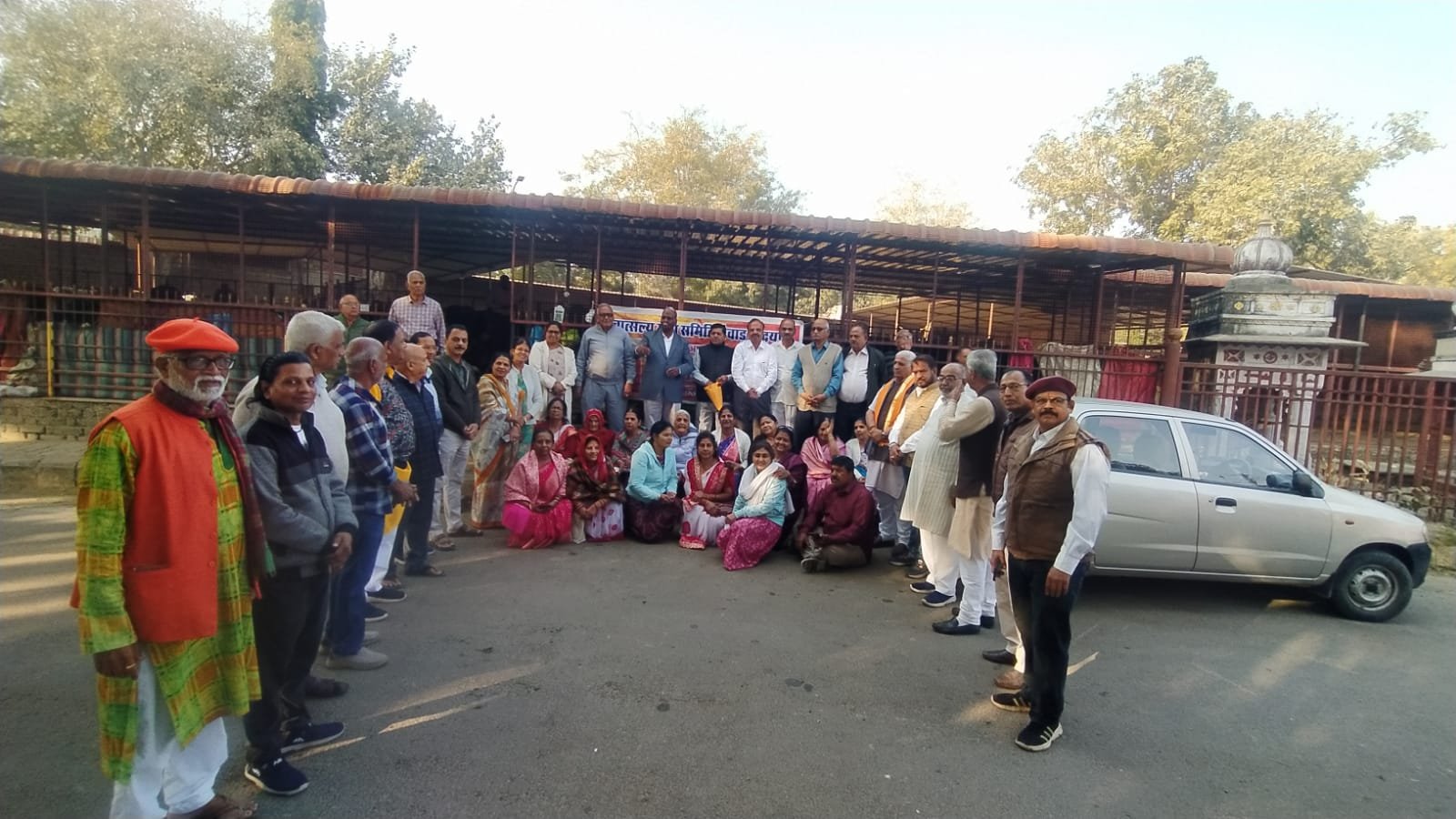 वात्सल्य सेवा समिति ने एकादशी पर की गौ सेवा, प्लास्टिक में कचरा एवं झूठन नहीं डालने का आग्रह