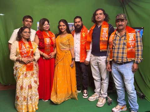 मुंबई में लॉन्च हुए पत्तेदार गोभी और मोरा सैया
