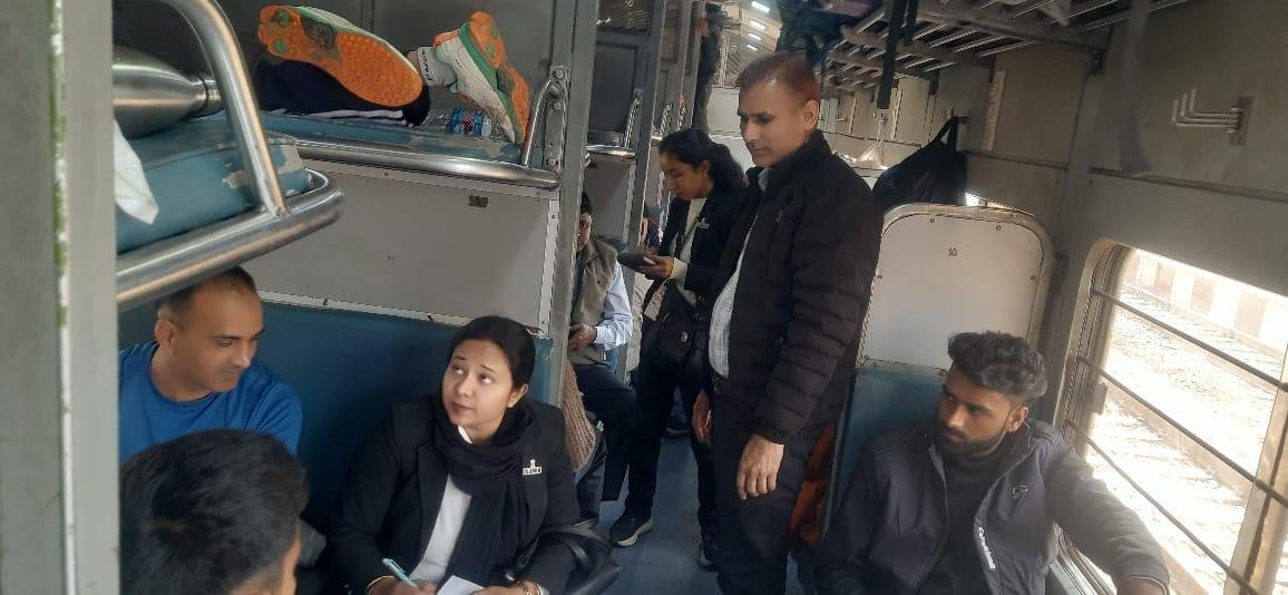 ’जम्मू रेल मंडल में 190 यात्री बिना टिकट पकड़े 91हज़ार जुर्माना वसूला’