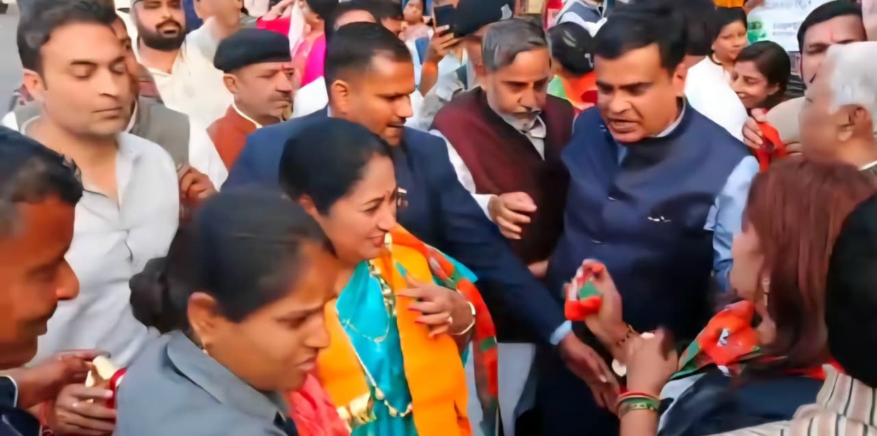Grand Welcome Accorded to Delhi Chief Minister Rekha Gupta in Udaipur; Party Workers Show Great Enthusiasm